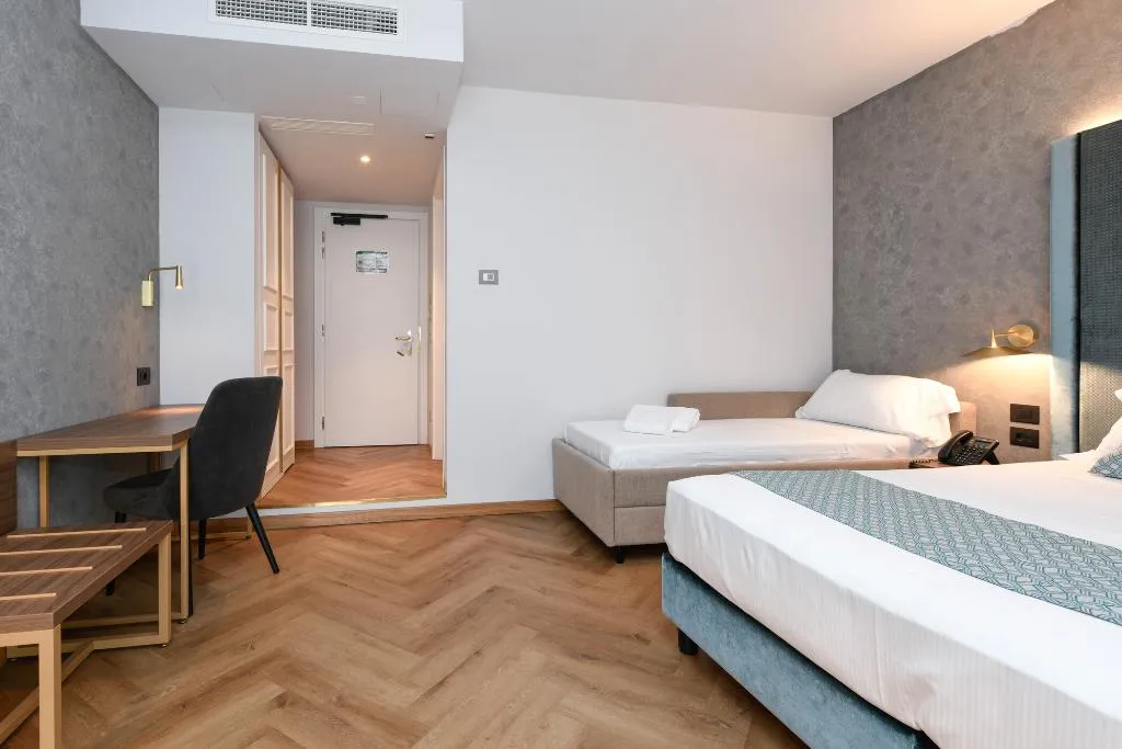 TRIPLE CLASSIC Room, Palazzo Santo Spirito, Milan