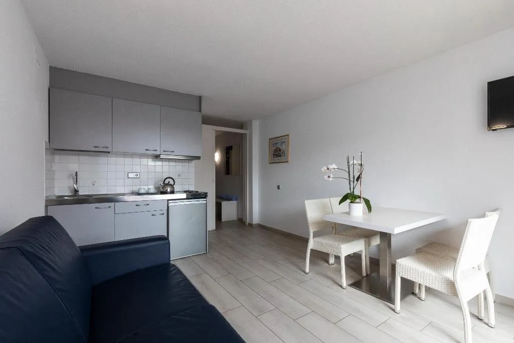 JUNIOR SUITE CAPACITY 6 Room, Aparthotel Miami Park, Costa Brava
