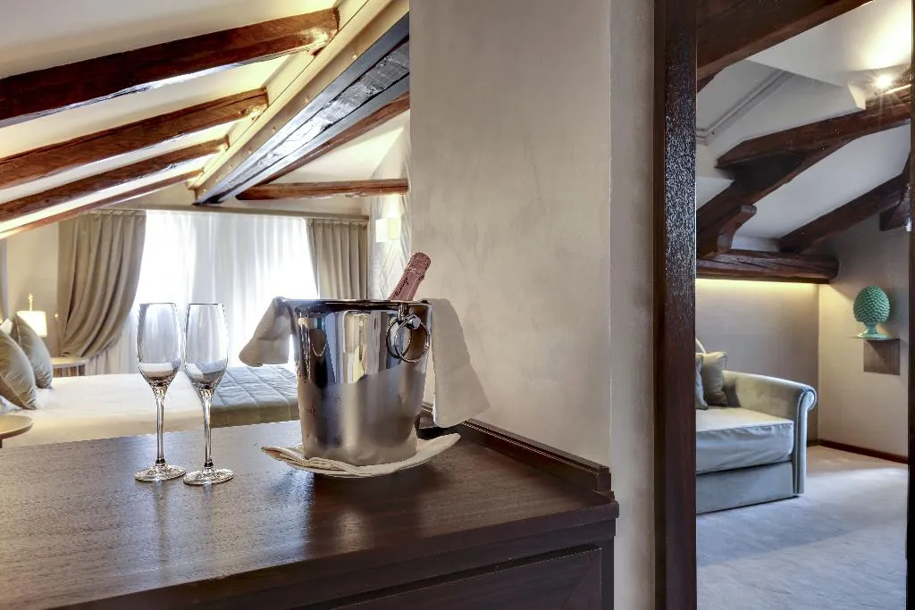 SUITE EXECUTIVE Room, Dona Palace, Venice