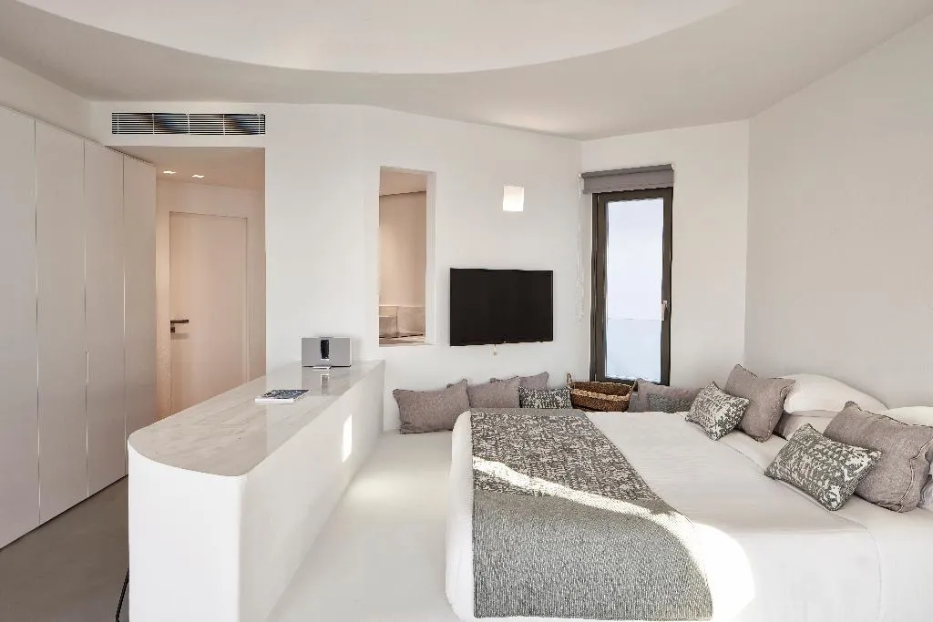 SUITE DELUXE Room, Heavens Edge by Mr and Mrs White, Santorini