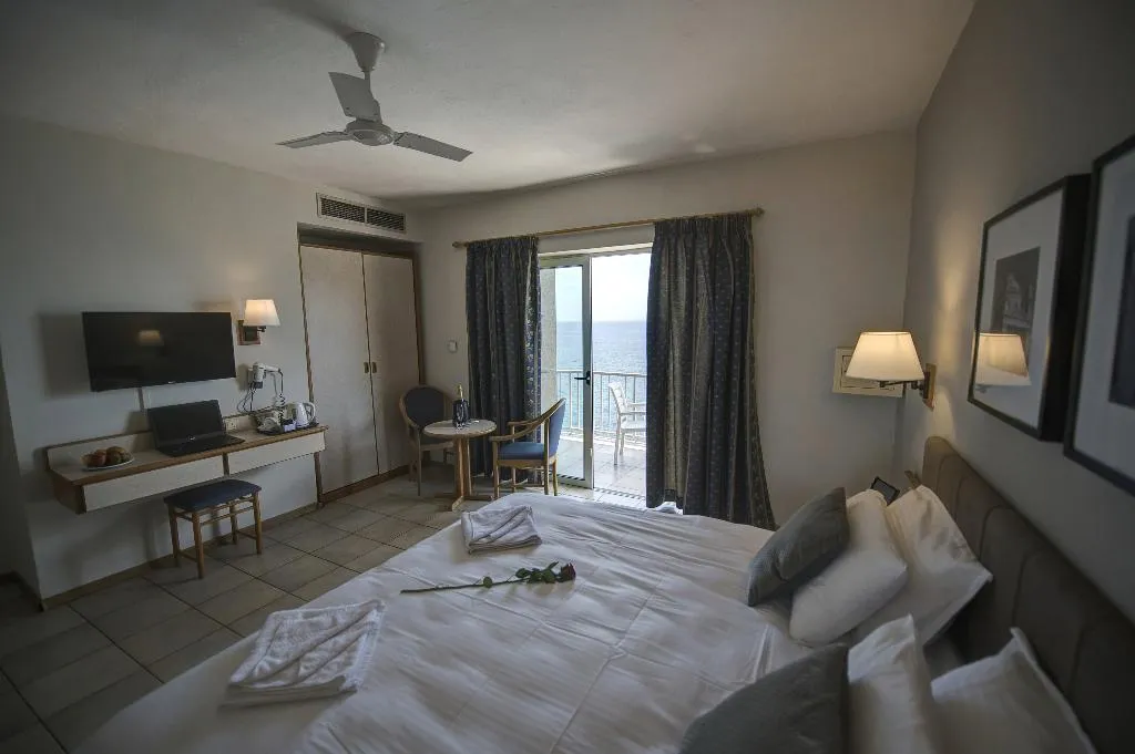 Double or Twin SEA VIEW Room, Sliema Chalet Hotel, Malta