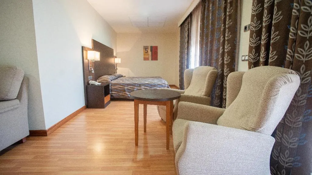 FAMILY ROOM STANDARD Room, Moon Dreams CalaBahia, Costa Del Sol