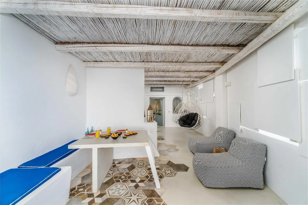 Room, Solstice Luxury Suites, Santorini