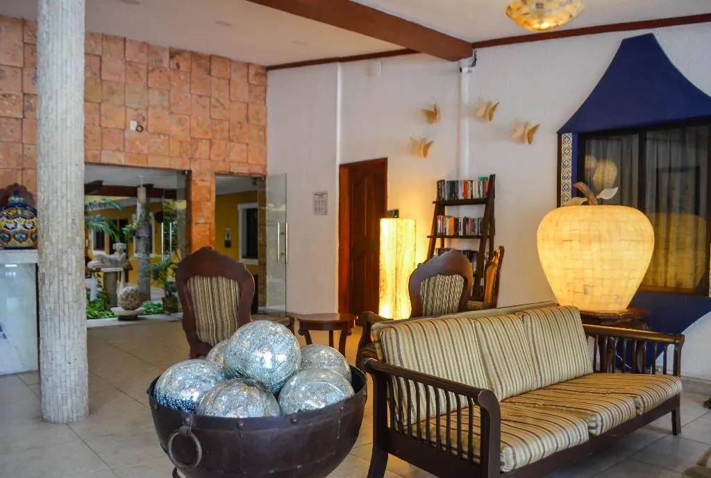 Lobby, Las Golondrinas, Playa Del Carmen