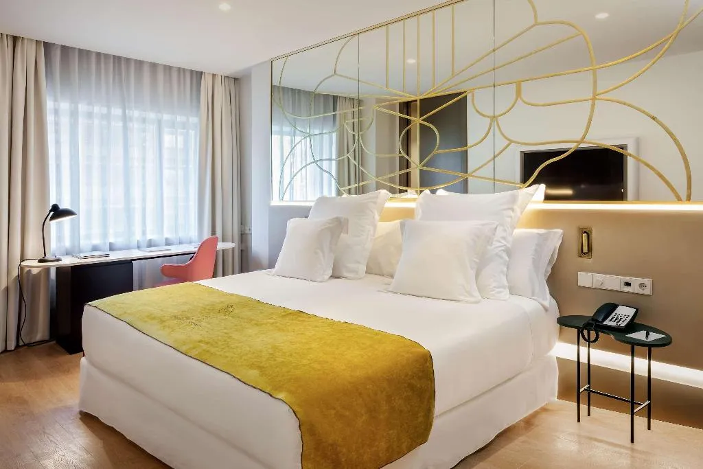 Double or Twin PREMIUM Room, Barceló Torre de Madrid, Madrid