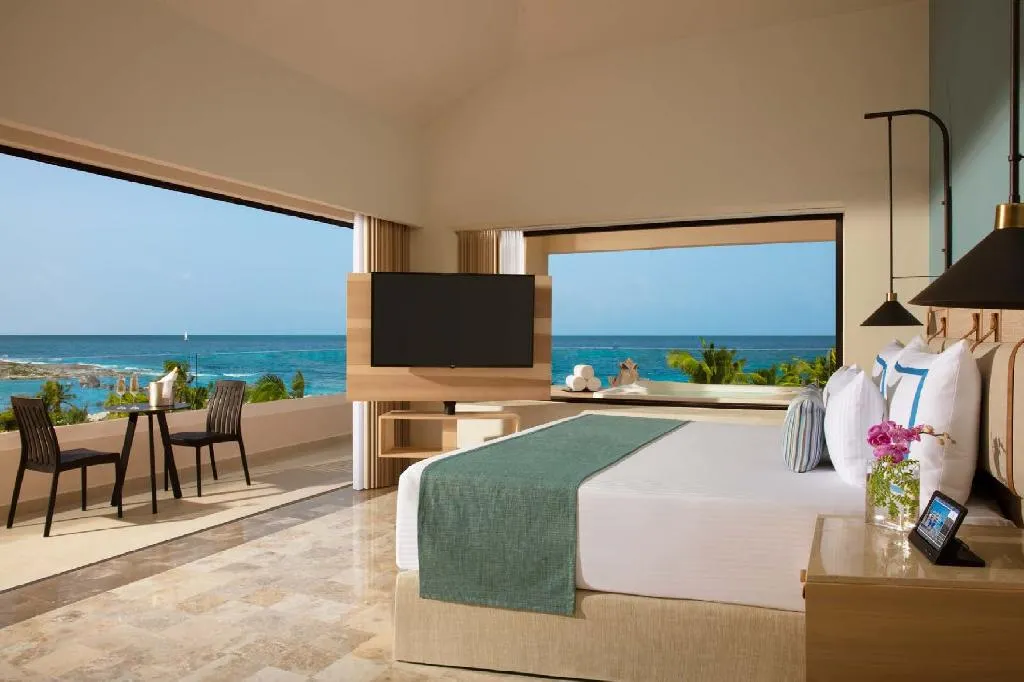 DOUBLE OCEAN VIEW HONEYMOON Room, Dreams Aventuras Riviera Maya All Inclusive, Cancun Area