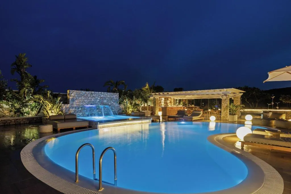 Pool, Orabel Suites, Santorini