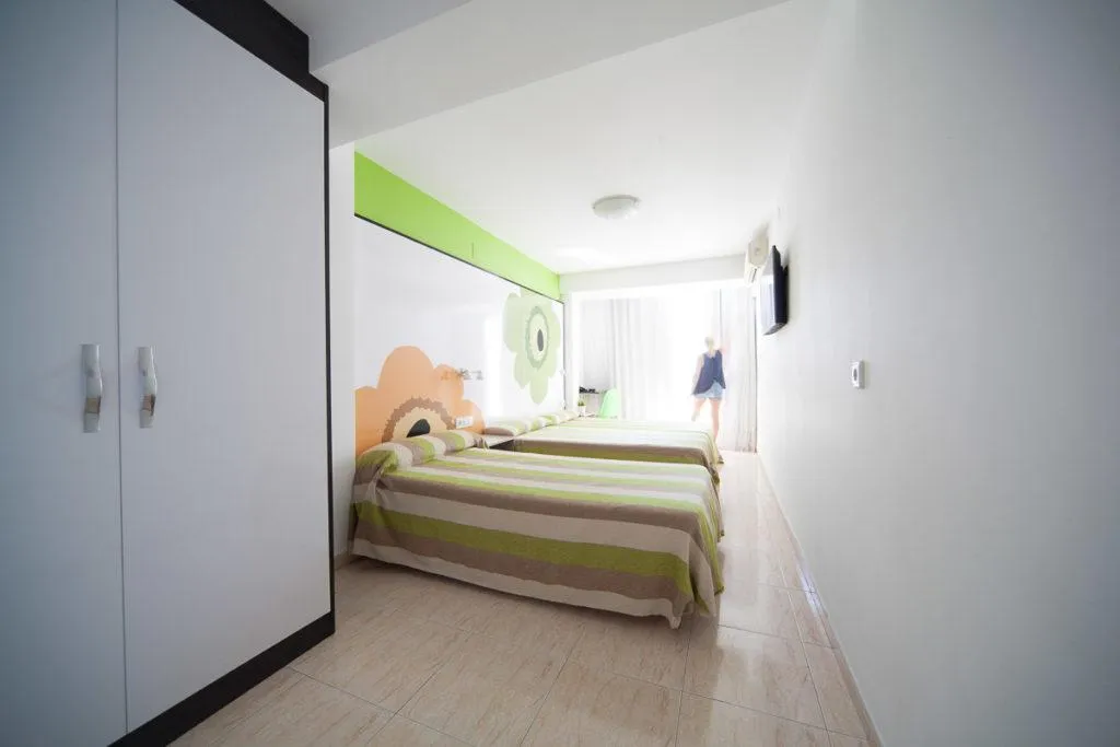 TRIPLE STANDARD Room, Sol Playa, Valencia