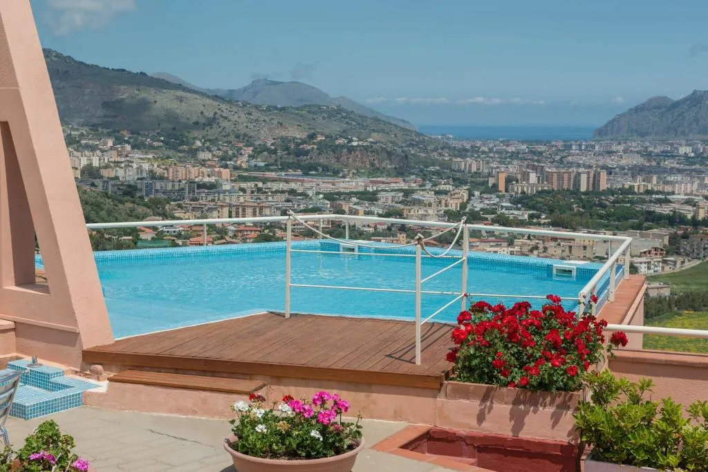 Pool, Bel 3, Palermo