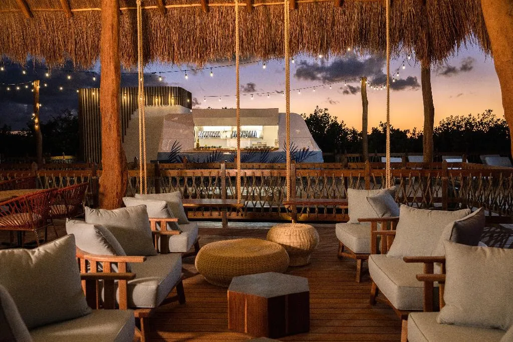 Bar, Hyatt Vivid Grand Island, Cancun Area