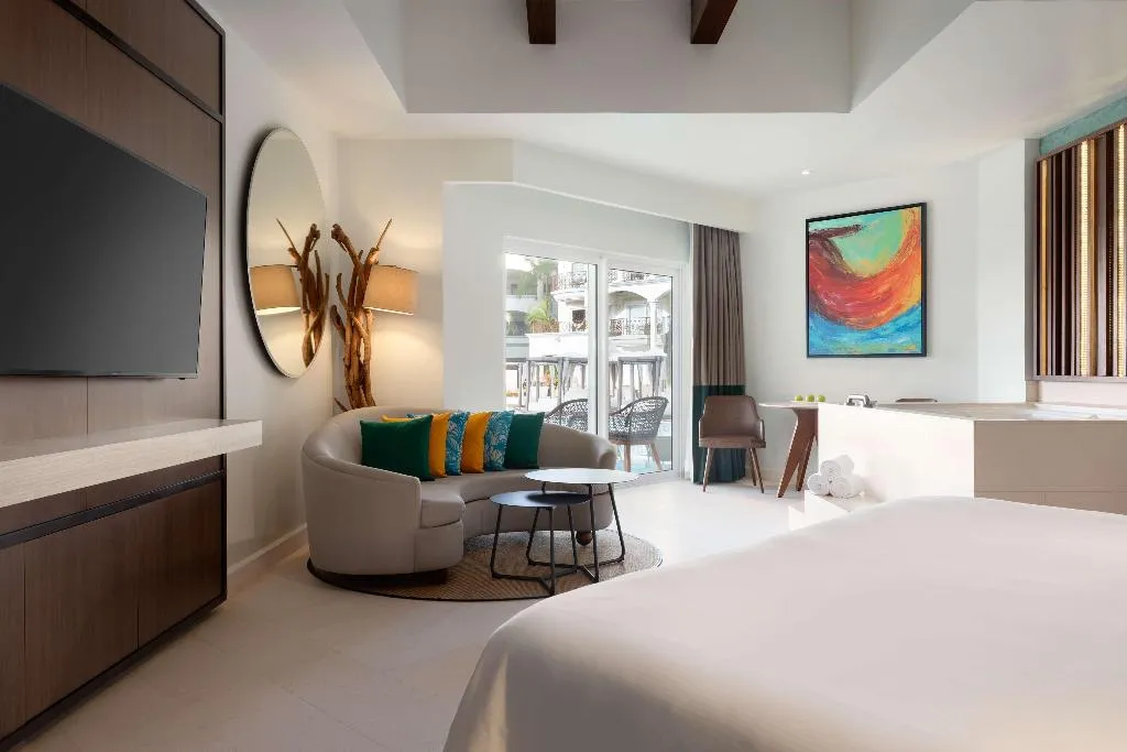 JUNIOR SUITE POOL VIEW KING BED Room, Hyatt Vivid Playa Del Carmen - Adults Only, Playa Del Carmen