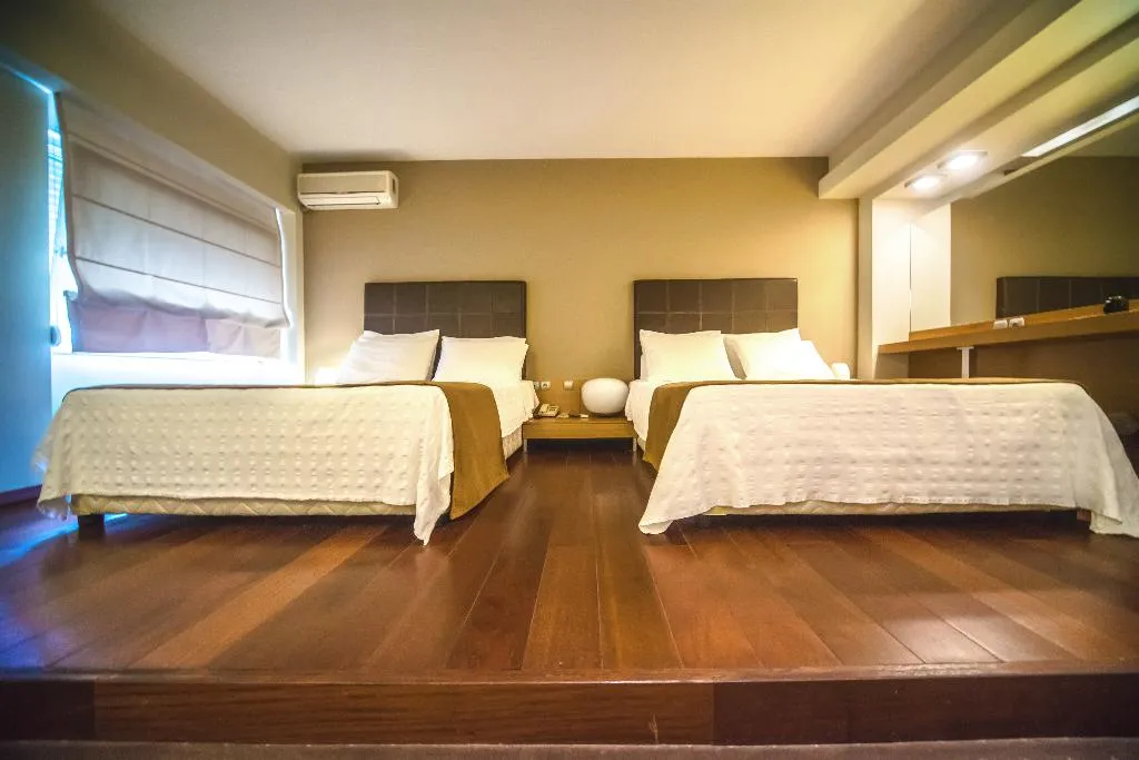 JUNIOR SUITE STANDARD Room, Capsis Hotel Thessaloniki, Halkidiki