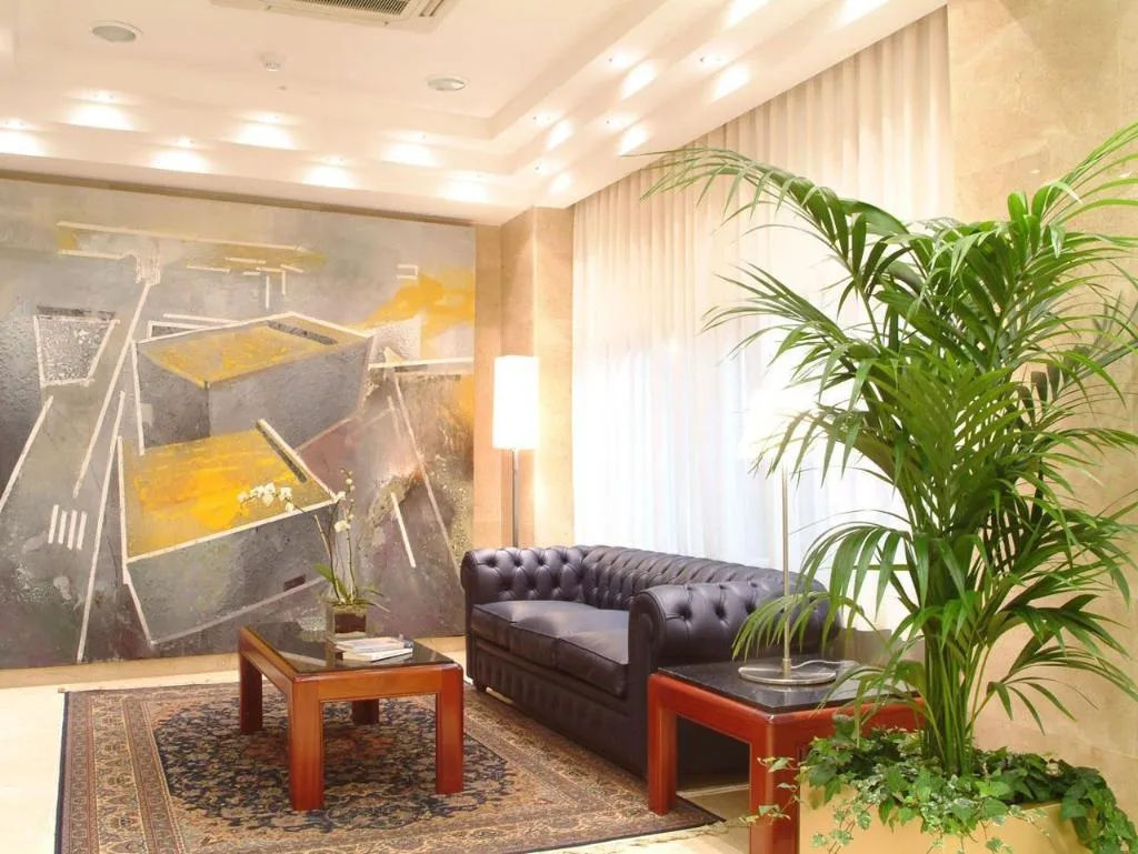 Lobby, Gran Legazpi, Madrid