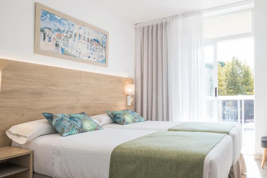 APARTMENT SUPERIOR ONE BEDROOM Room, Cye Holiday Centre, Costa Dorada
