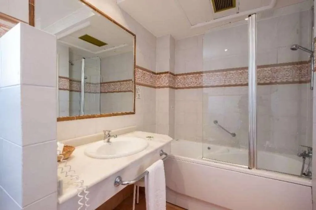 Room, Condesa de Chinchon, Madrid