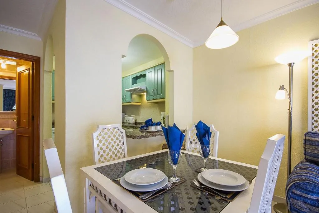 Room, Los Claveles, Tenerife