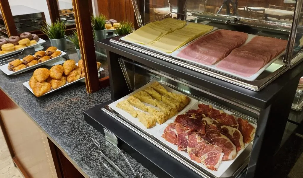 Restaurant, Gran Legazpi, Madrid