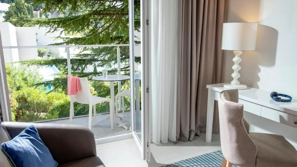 JUNIOR SUITE PARTIAL SEA VIEW Room, TUI Blue Adriatic Beach, Split