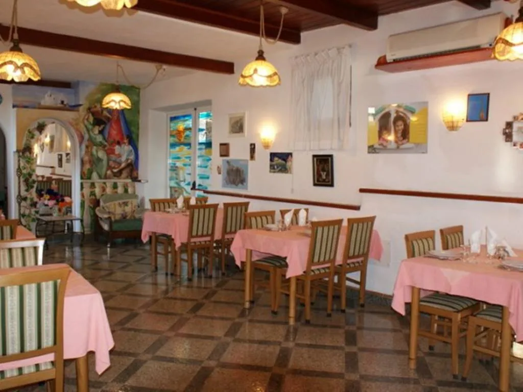 Restaurant, Residence Villa Marinù, Naples