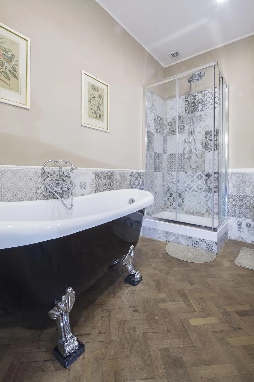 Room, Perla Js, Florence