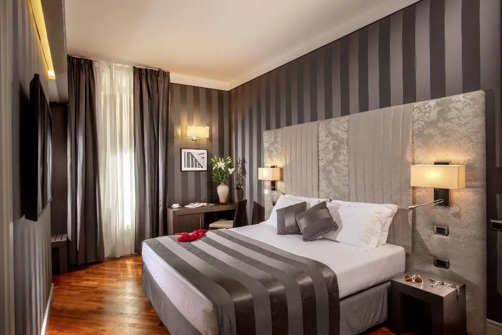 JUNIOR SUITE WITH TERRACE Room, Monti Palace Hotel, Rome