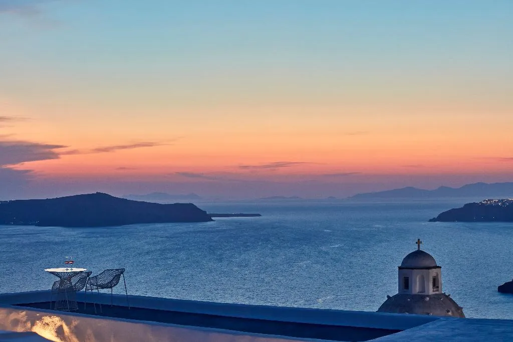 General view, Limestone, Santorini