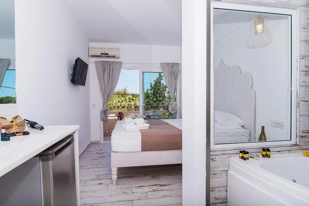 JUNIOR SUITE CAPACITY 2 Room, Stella Maria Hotel, Crete
