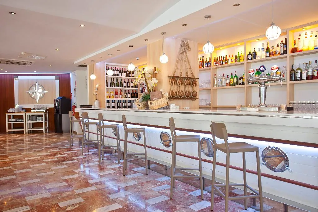 Bar, Vistasol Apartments, Majorca
