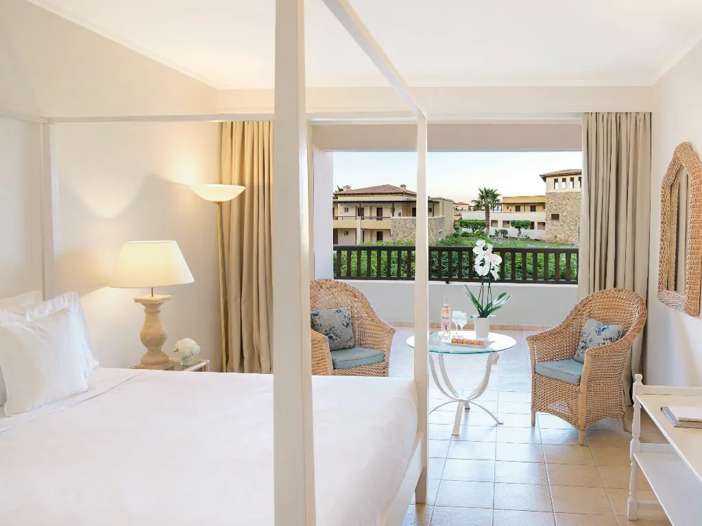 FAMILY ROOM GARDEN VIEW Room, Grecotel LUXME Kos, Kos