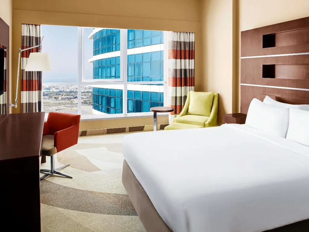 SUITE EXECUTIVE Room, Novotel Dubai Al Barsha, Dubai