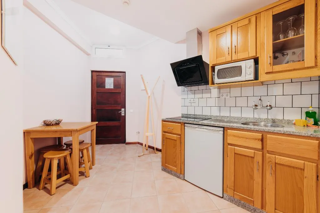 STUDIO SUPERIOR Room, ASPA Studios - Urban Conscious Living, Madeira