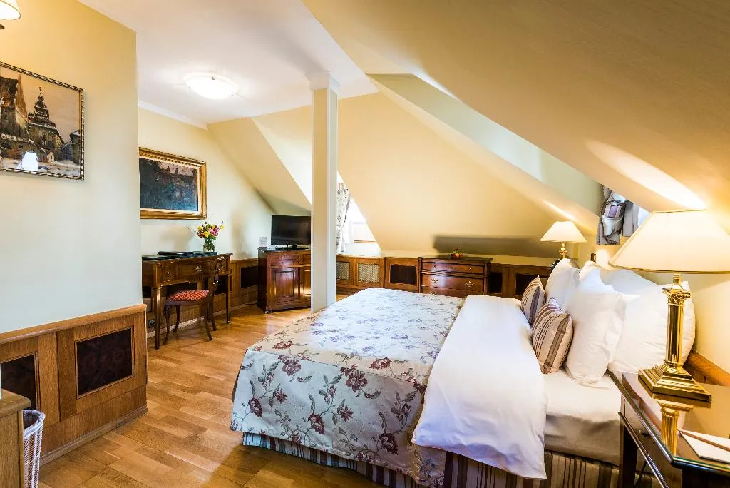 Double or Twin SUPERIOR Room, Golden Well, Prague