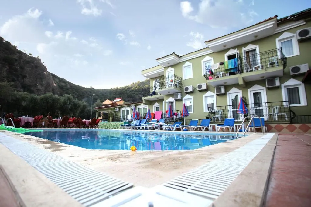 Pool, Grand Taner, Dalaman