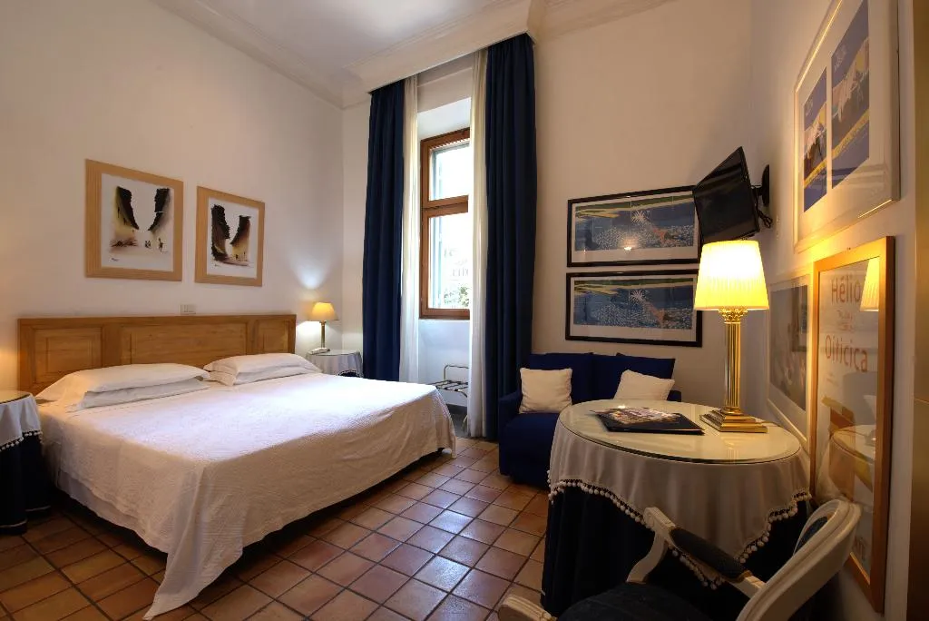 Double or Twin STANDARD Room, Locanda Cairoli Hotel, Rome