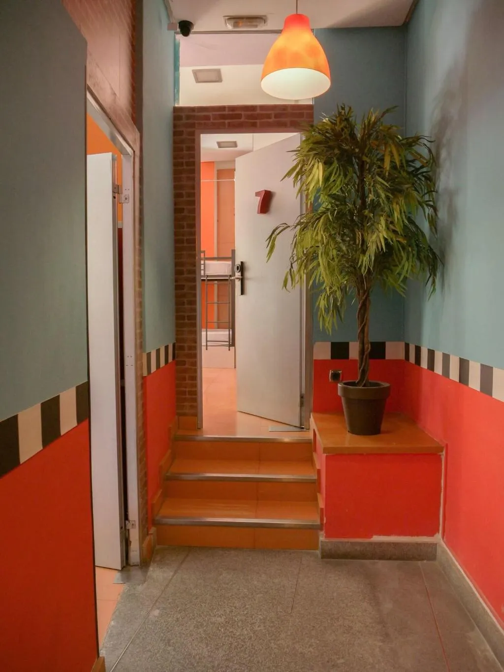 Room, Urban Hostel, Madrid