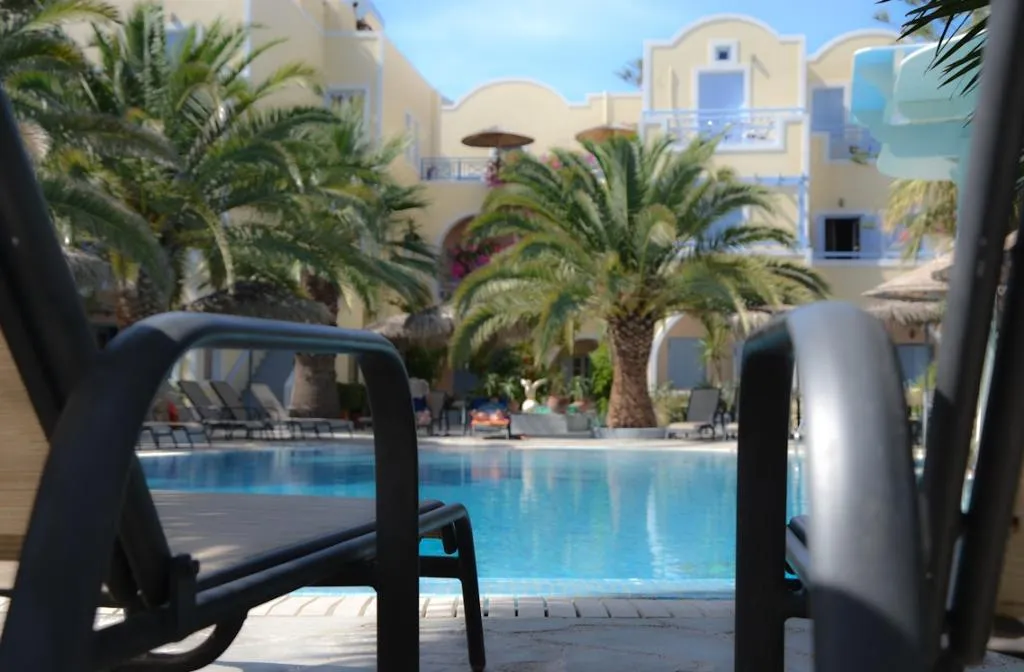 Pool, Zephyros, Santorini