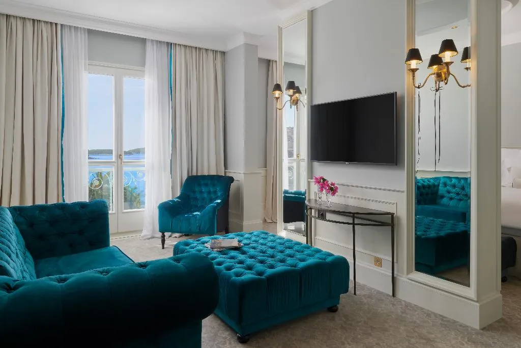 SUITE DELUXE SEA VIEW Room, Palace Elisabeth Hvar Hotel, Split