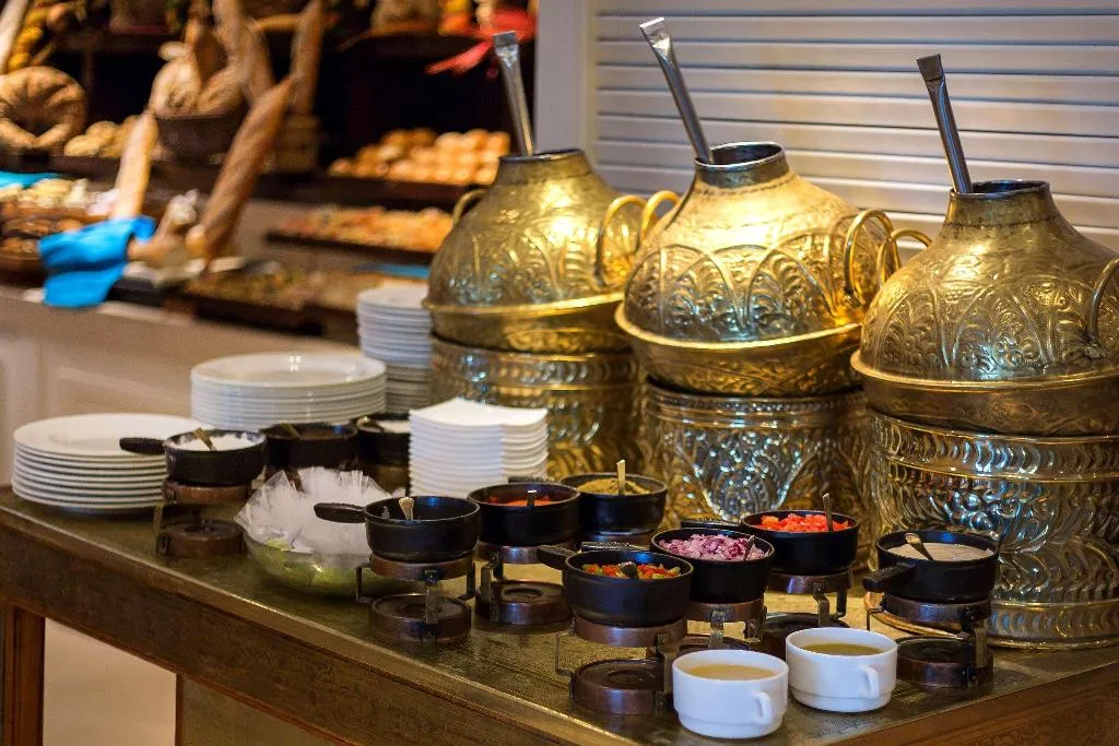 Restaurant, Kempinski Nile Hotel Garden City Cairo, Cairo