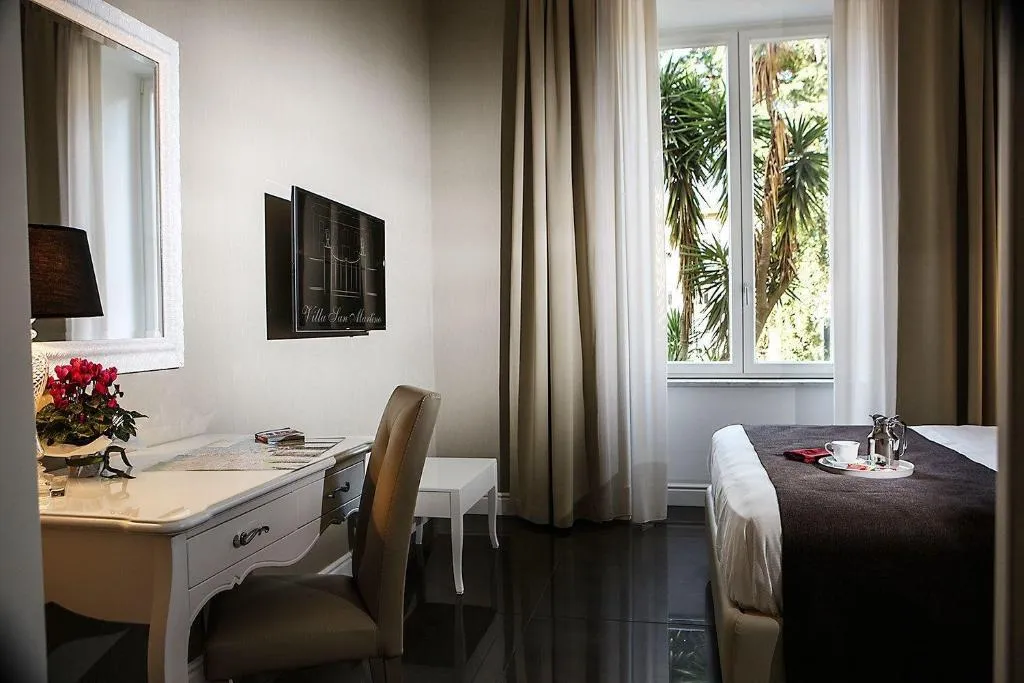 Room, Villa San Martino, Naples