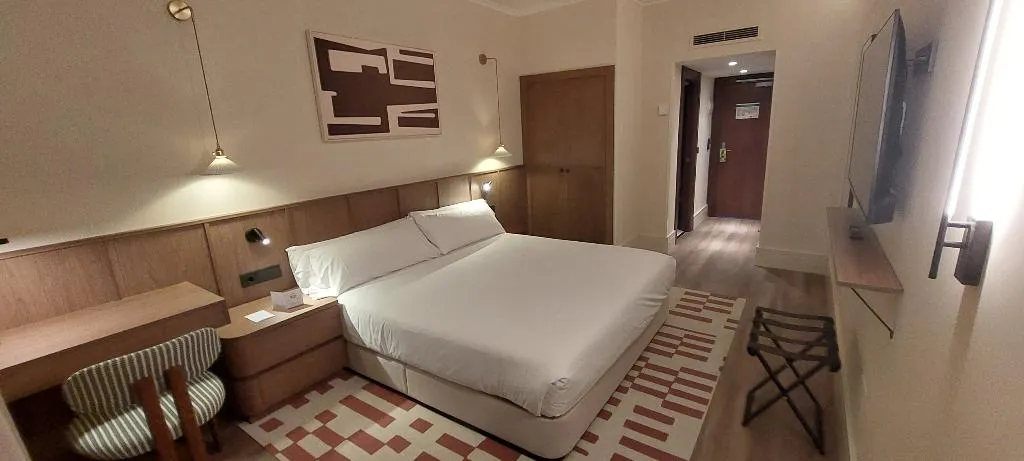 DOUBLE PREMIER KING BED Room, Palacio de Valderrabanos, Madrid