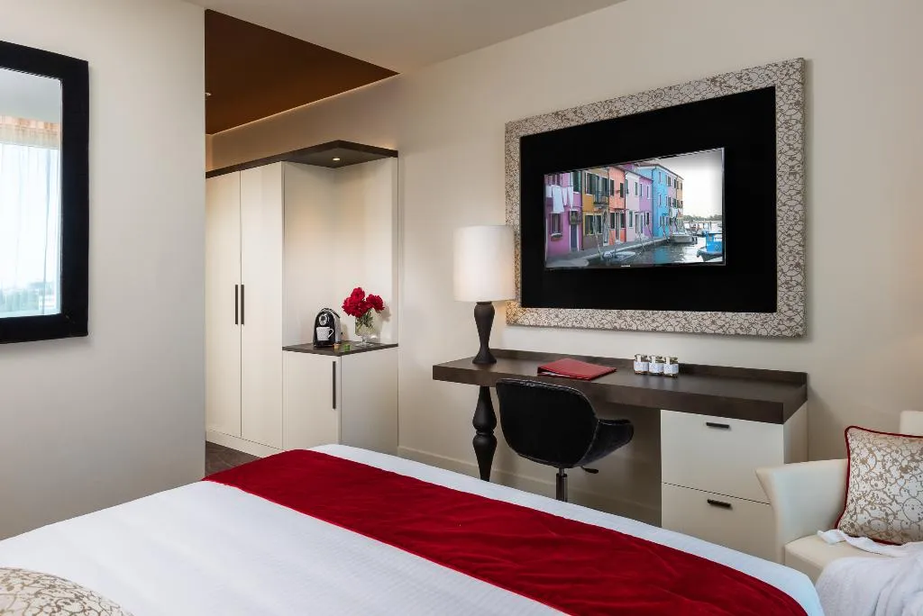 DOUBLE SUPERIOR Room, Leonardo Royal Hotel Venice Mestre, Venice