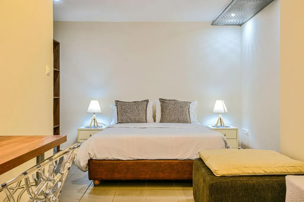 Room, Athens Way Lofts, Athens
