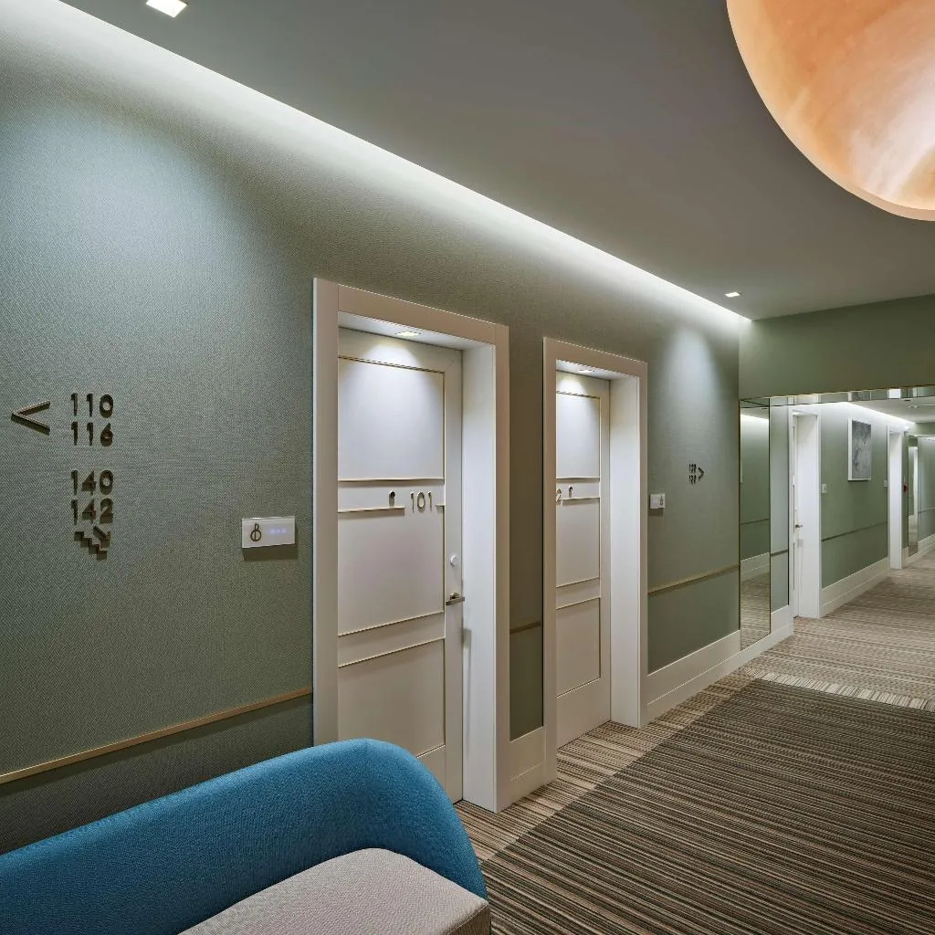 Lobby, de Bonart Naples-Curio Collection by Hilton, Naples