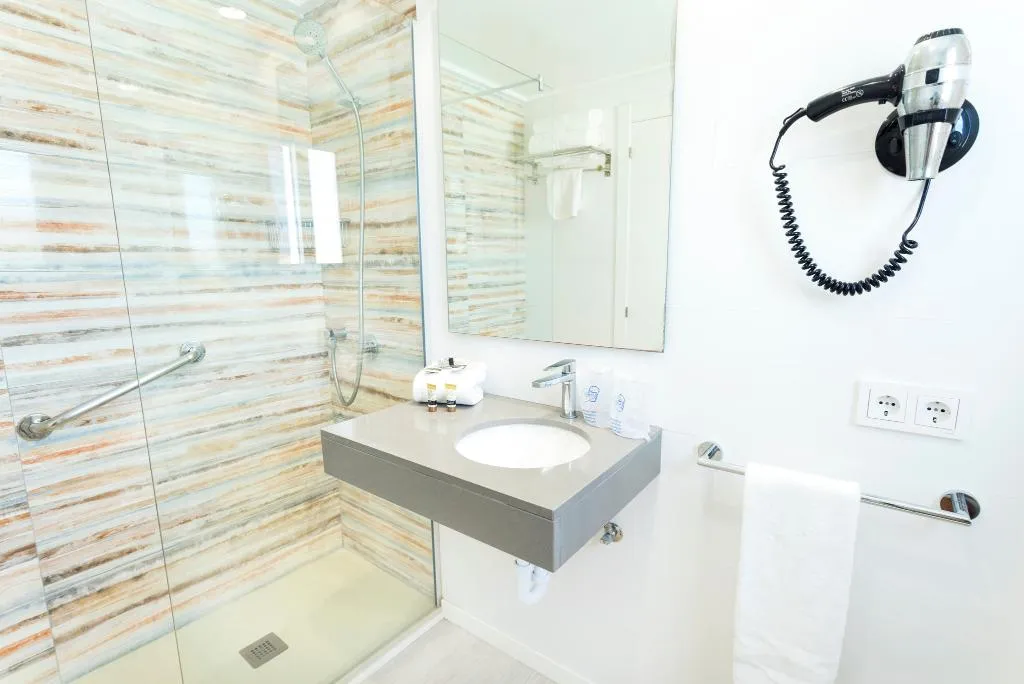 JUNIOR SUITE SEA VIEW Room, Parque Nereida Suites Hotel, Majorca