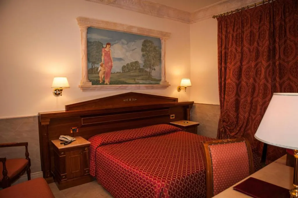 Room, Palladium Palace, Rome