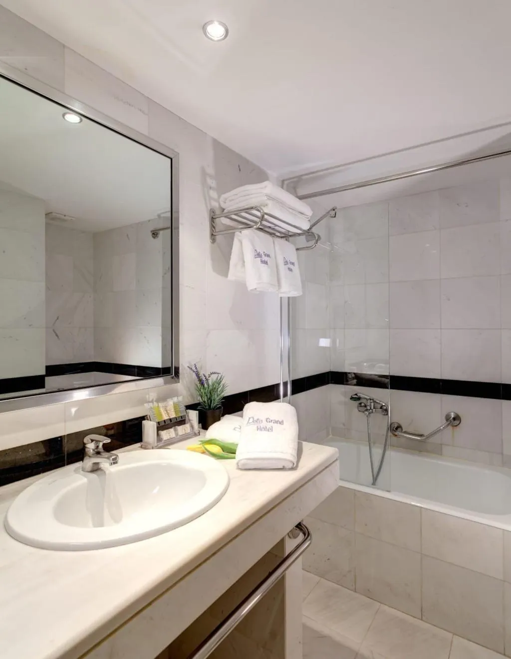 TWIN SUPERIOR Room, Polis Grand Hotel, Athens