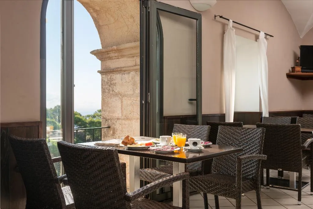 Bar, Petit Hotel Hostatgeria Sant Salvador, Majorca
