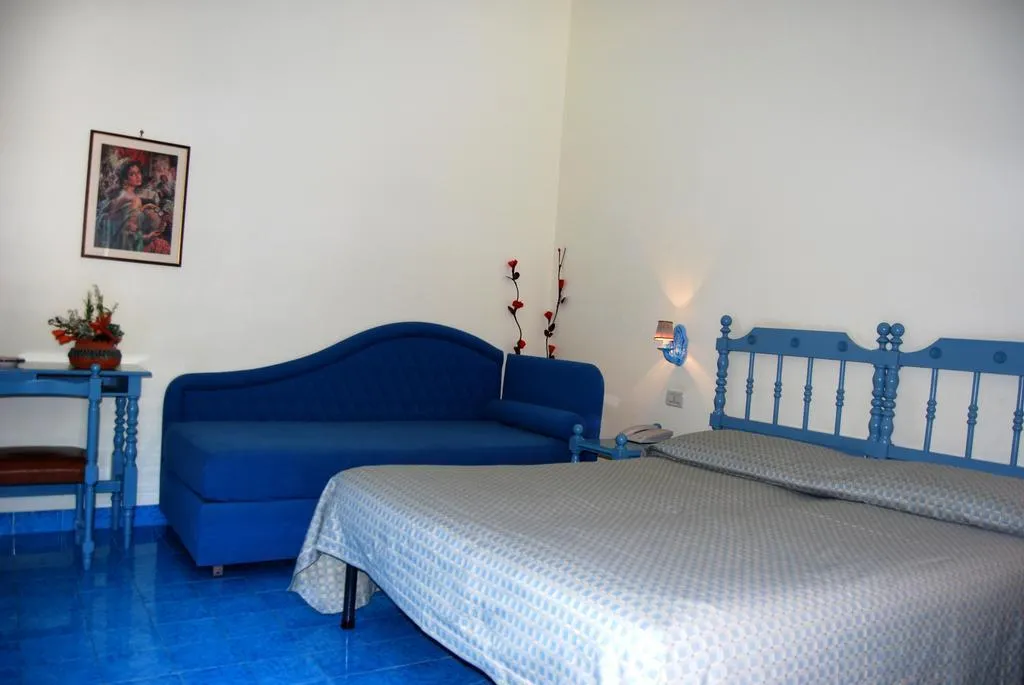 DOUBLE SUPERIOR Room, La Certosa Hotel, Naples