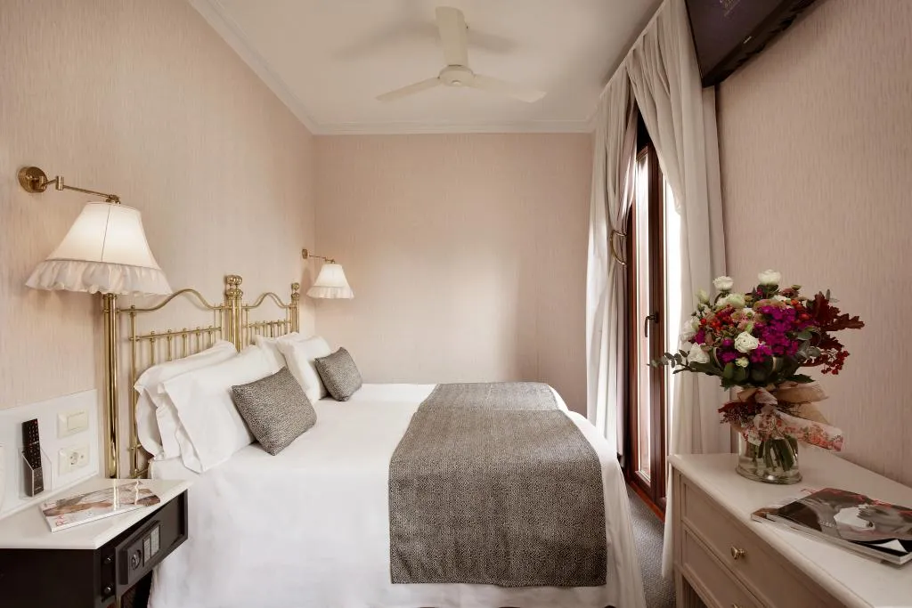 TWIN TWO BEDS Room, Continental Barcelona Hotel, Barcelona