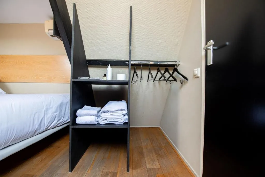 DOUBLE KING SIZE BED Room, Catalonia Vondel Amsterdam, Amsterdam